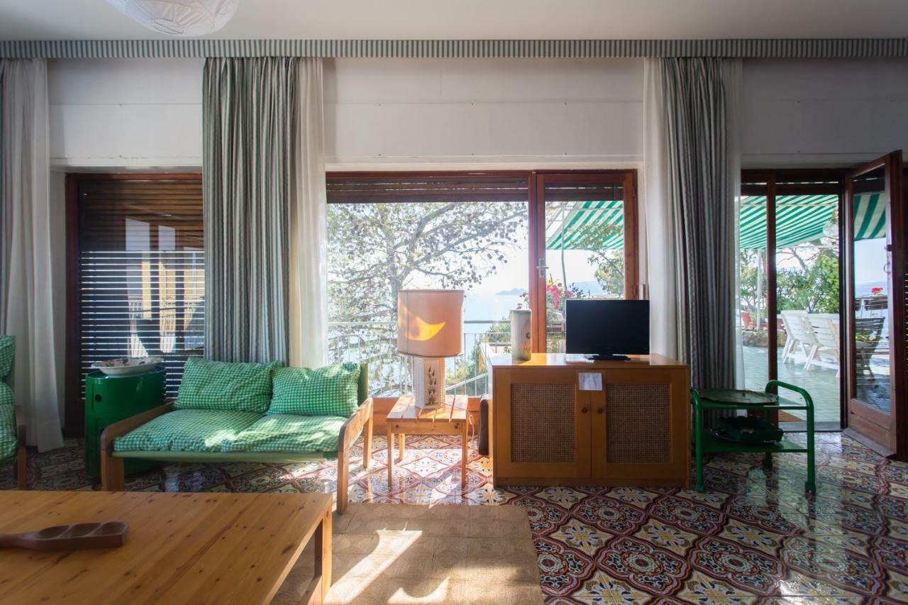 Stunning View Relax Tra Mare E Cielo Apartment Villa Solari Luaran gambar